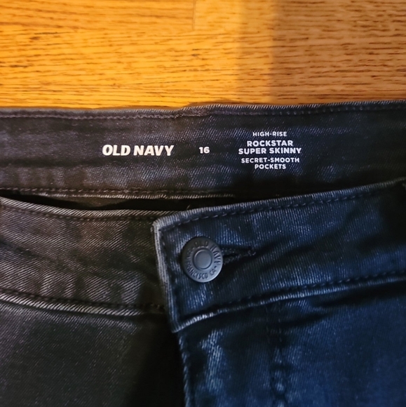 Old Navy Rockstar Jeans - Picture 4 of 5